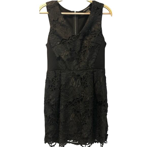 Club Monaco Leala Cocktail Dress size 4 Black Floral Lace Overlay - Picture 1 of 10